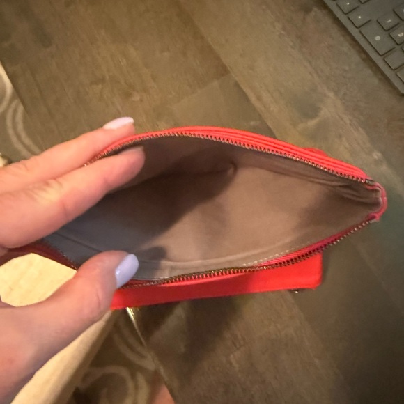 Bottega Red Woven Leather Clutch - Picture 5 of 10